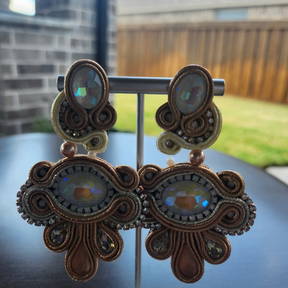 Earrings - Picture 16 of 16